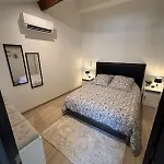 T2 Entierement Renove Place Saint Pierre