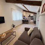 T2 Entierement Renove Place Saint Pierre