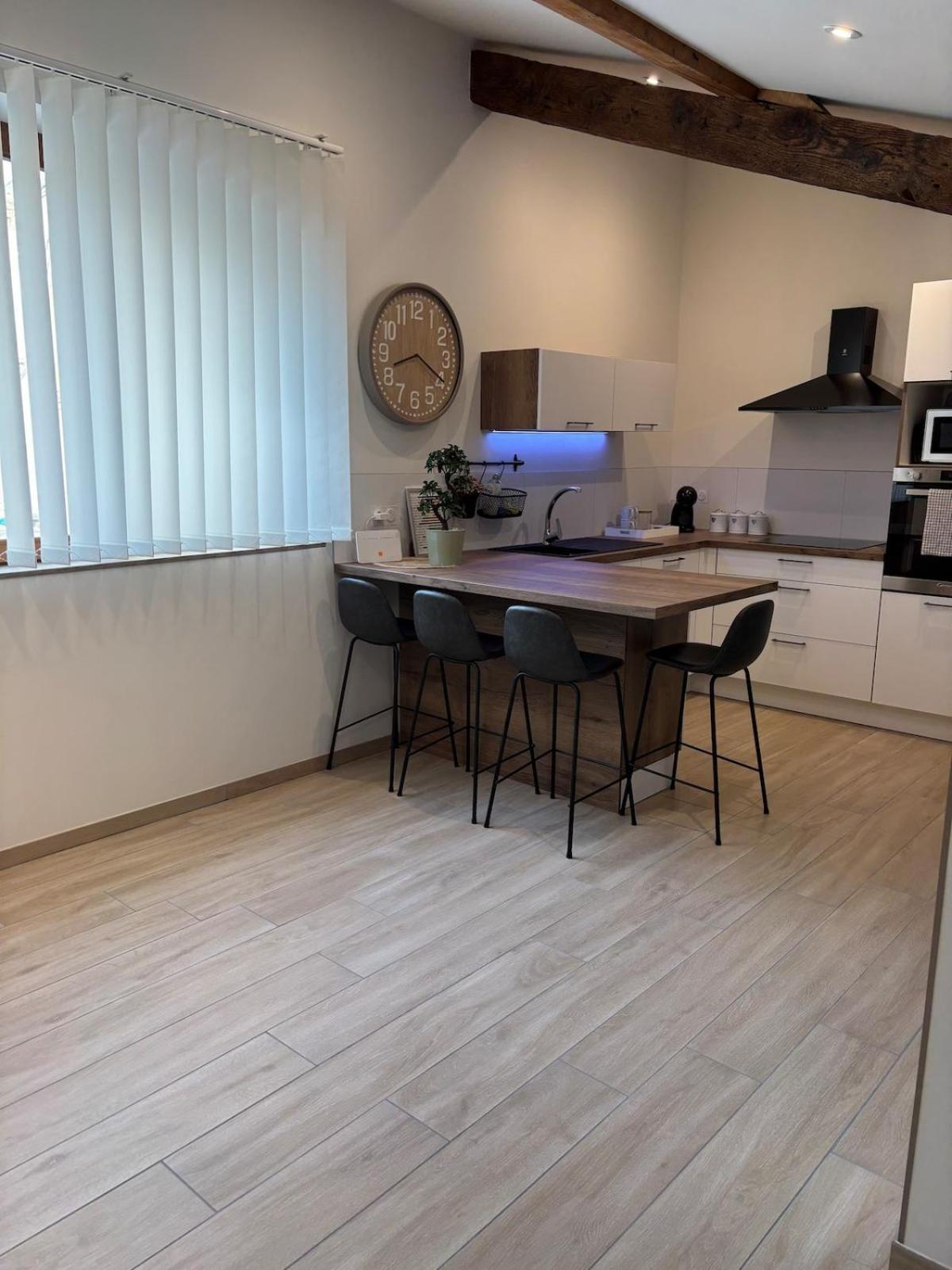T2 Entierement Renove Place Saint Pierre Appartement Mâcon